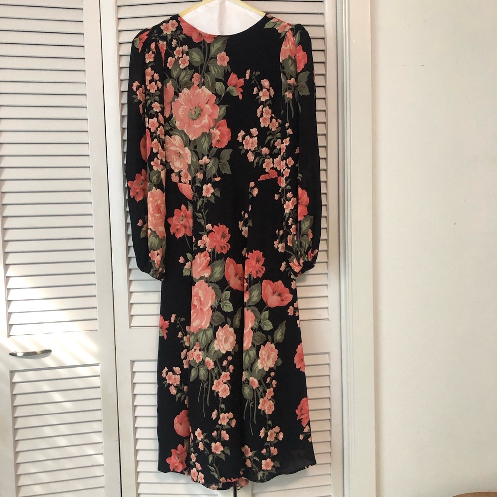 Reformation Luanne. Excellent condition. No flaws.